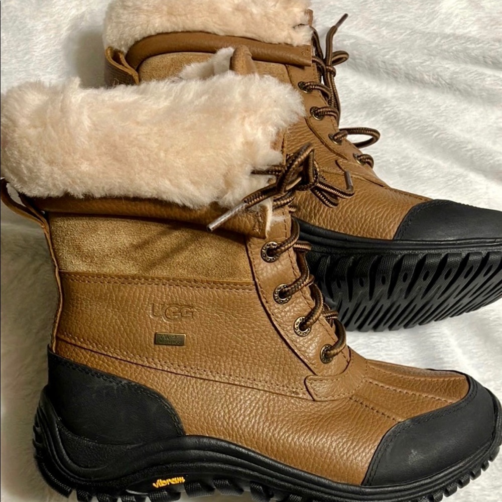 UGG Women's Adirondack II Waterproof Lace Up Boots Size 8